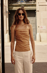 bustier en cuir