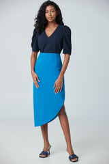 Jupe au genoux assymétrique