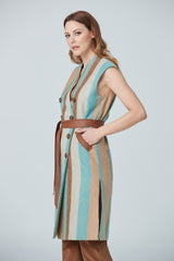 Sleeveless long coat