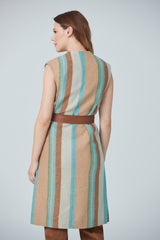 Sleeveless long coat