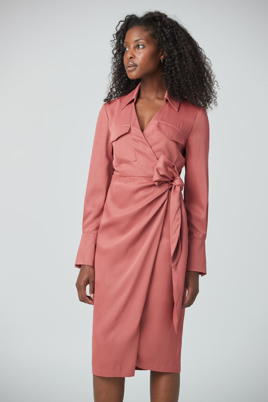 Robe satin effet cache-cœur