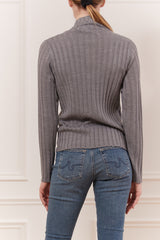 Pull cotelé col montant