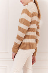 Pull tricot col roulé rayé