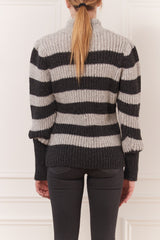 Pull tricot col roulé rayé
